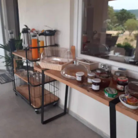 Hostel Wellness Mama Mia 茨里克韦尼察